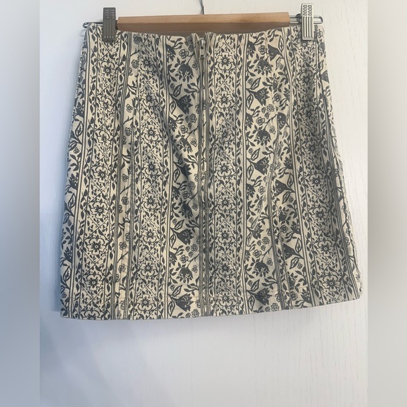 Free People Modern Femme Denim Mini Skirt Floral Print, Size 2 - Picture 2 of 4